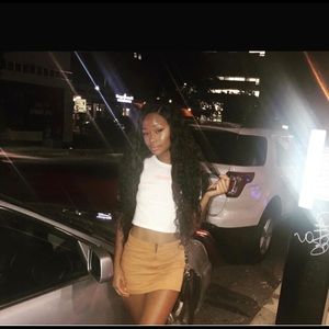 Meet your Posher, Nia